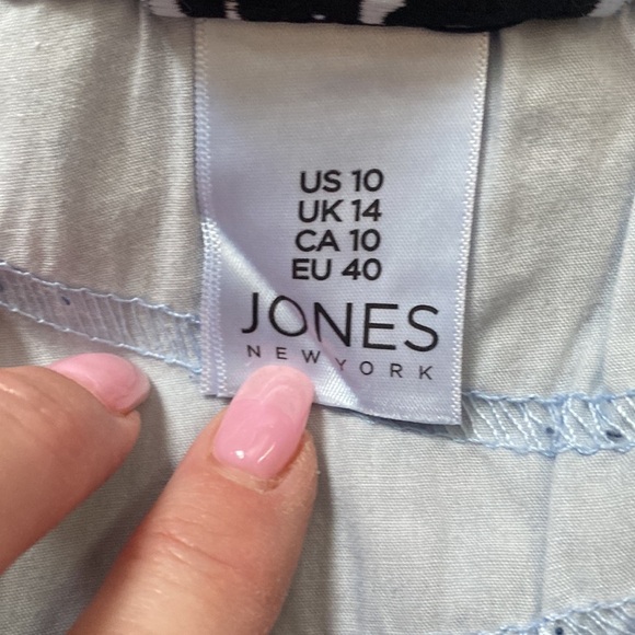 Jones New York Signature Women’s Jeans Straight sz 10 Like New - Picture 7 of 8